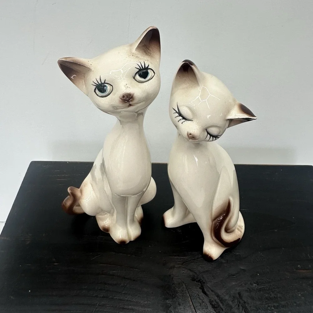 Vintage Mid Century Modern Loving Siamese Cat Figurine Pair Taiwan 8