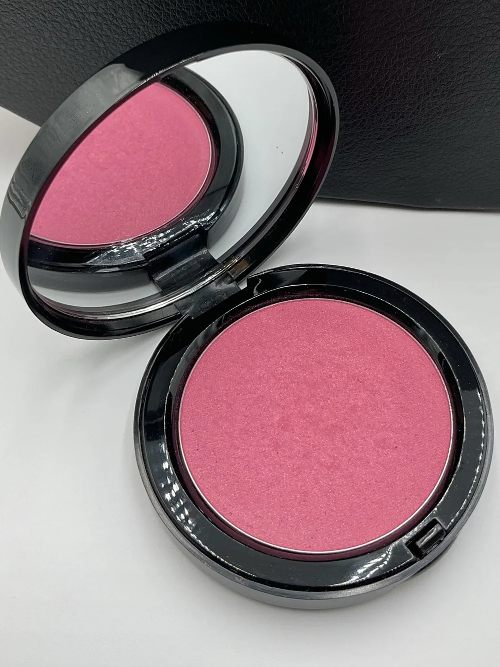 Bobbi Brown Illuminating Bronzing Powder 9 Pink Peony - LE & Discontinued
