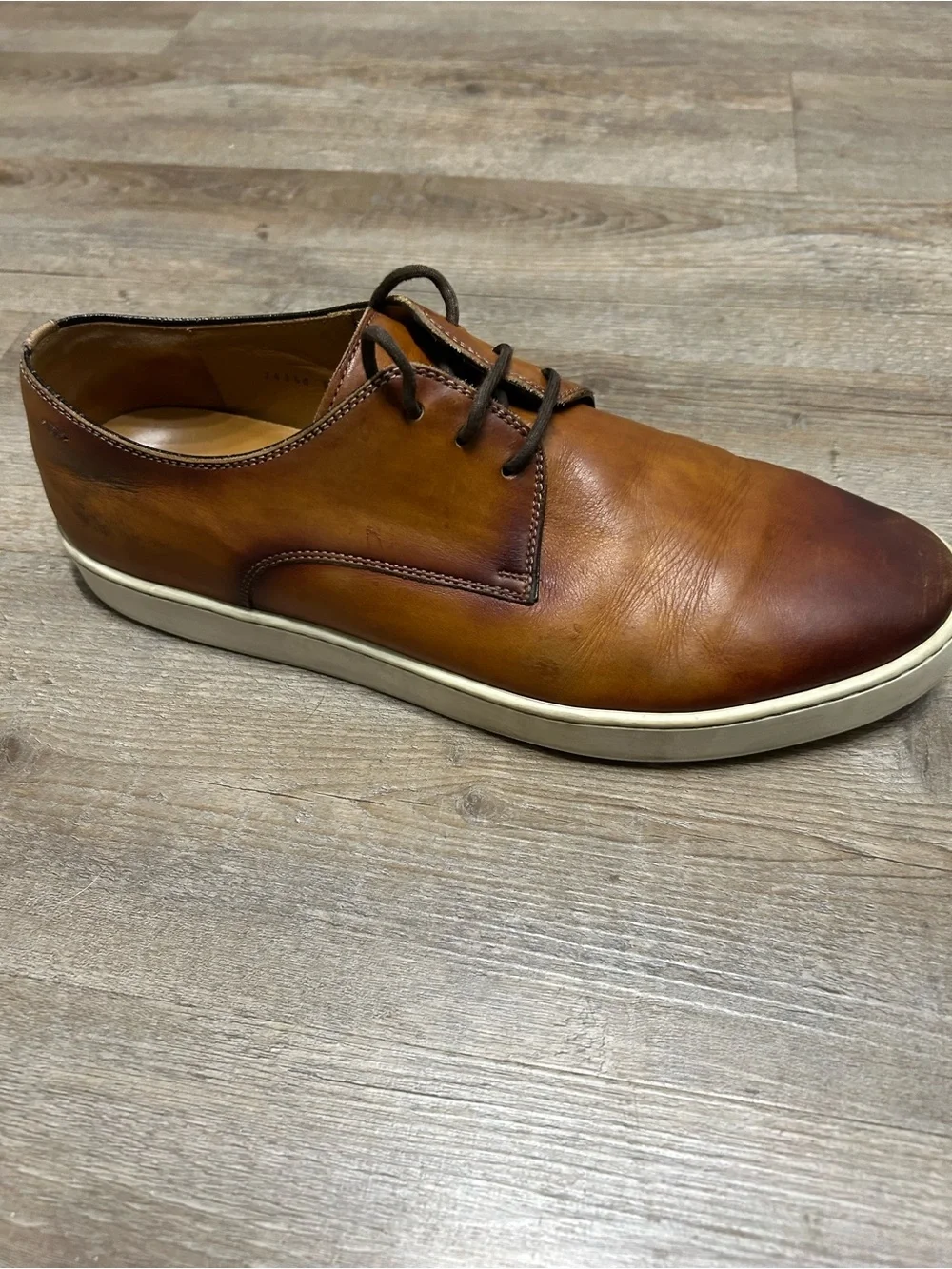 Magnanni elegant leather