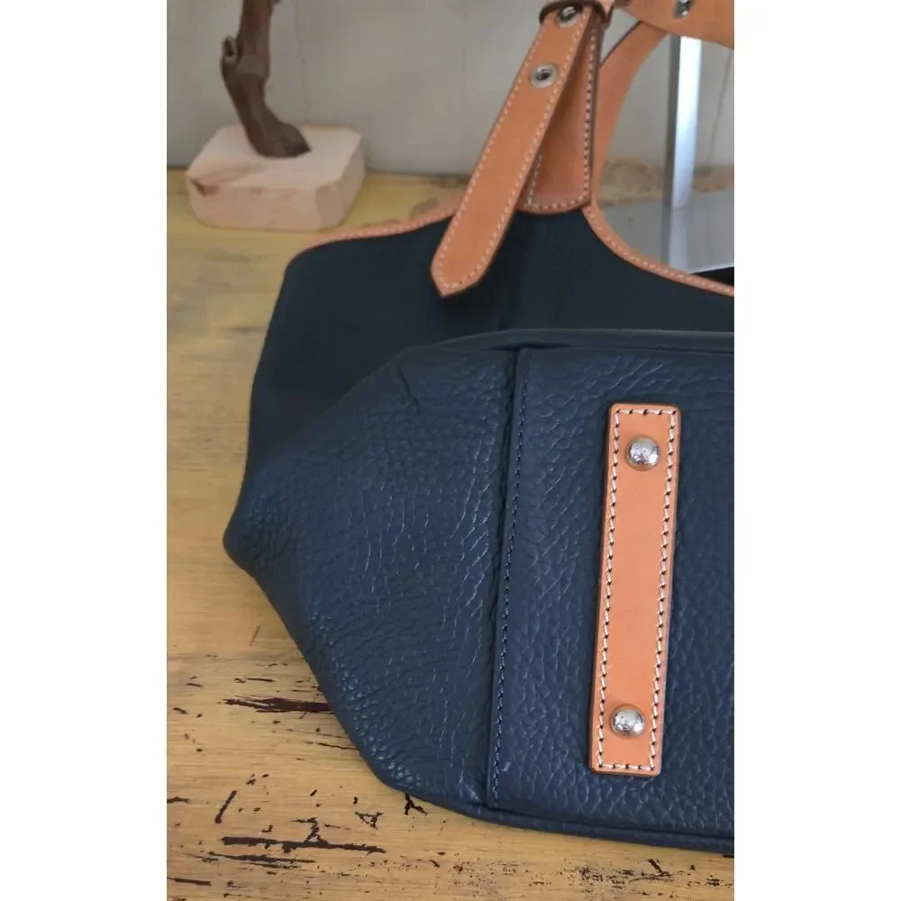 Dooney & Bourke approx 10