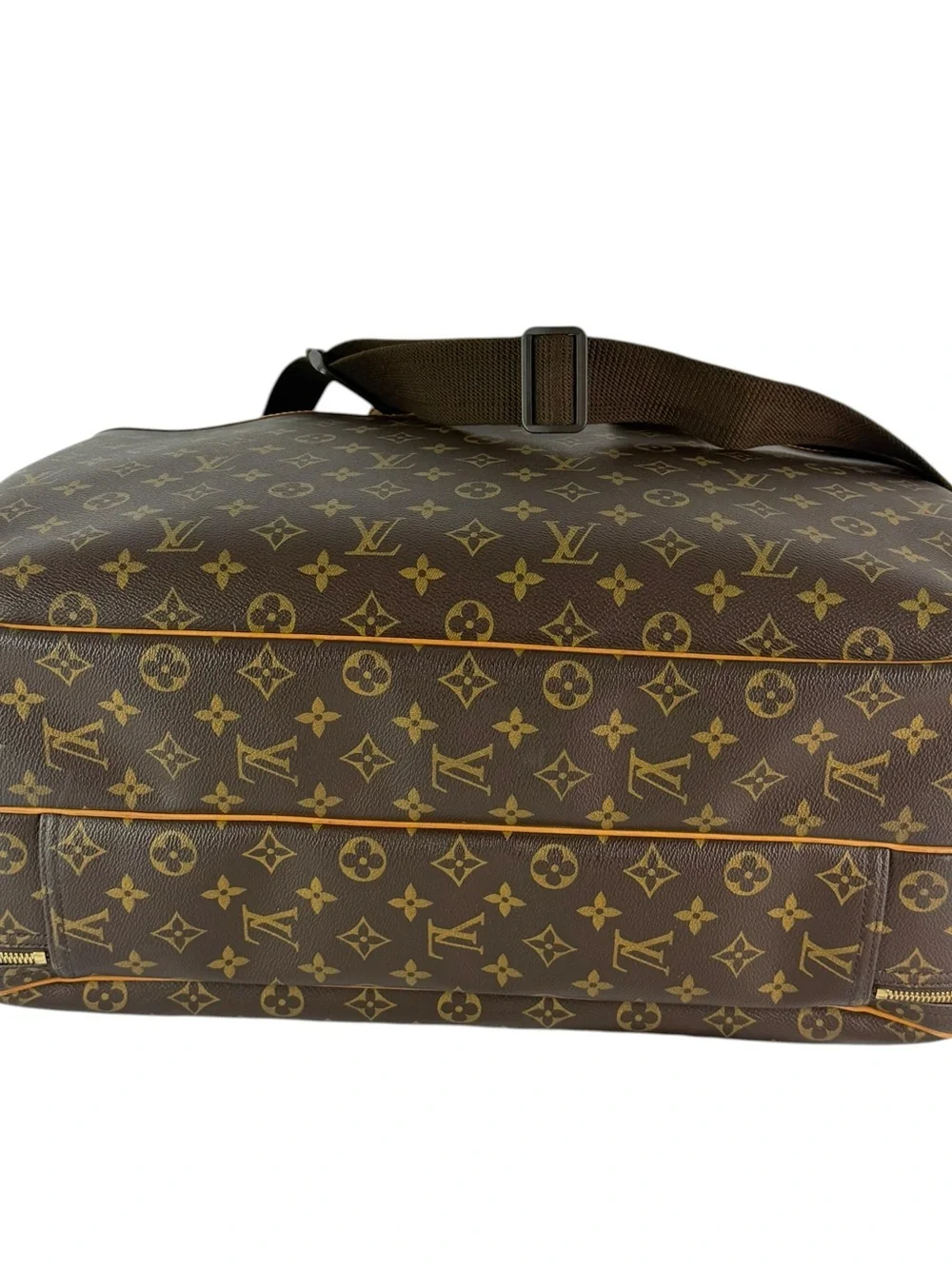 Louis Vuitton very good