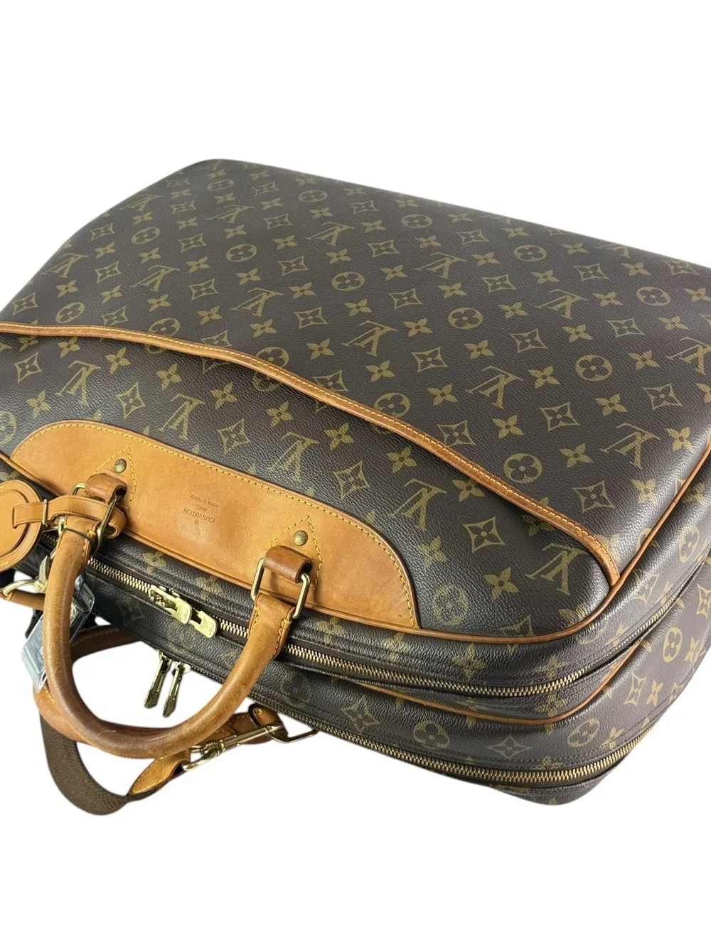 Louis Vuitton very good