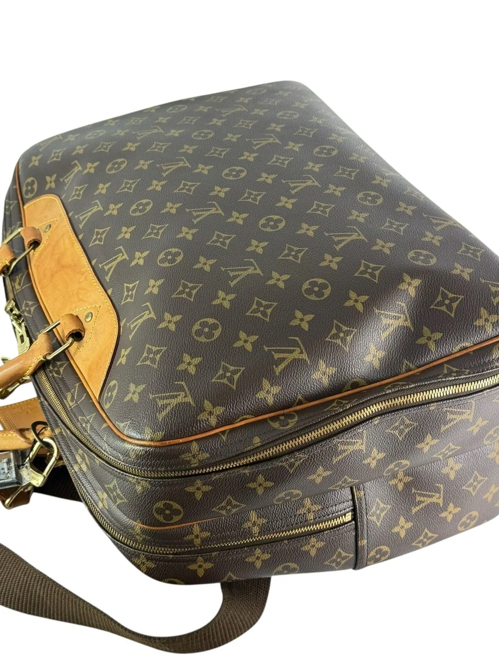 Louis Vuitton very good