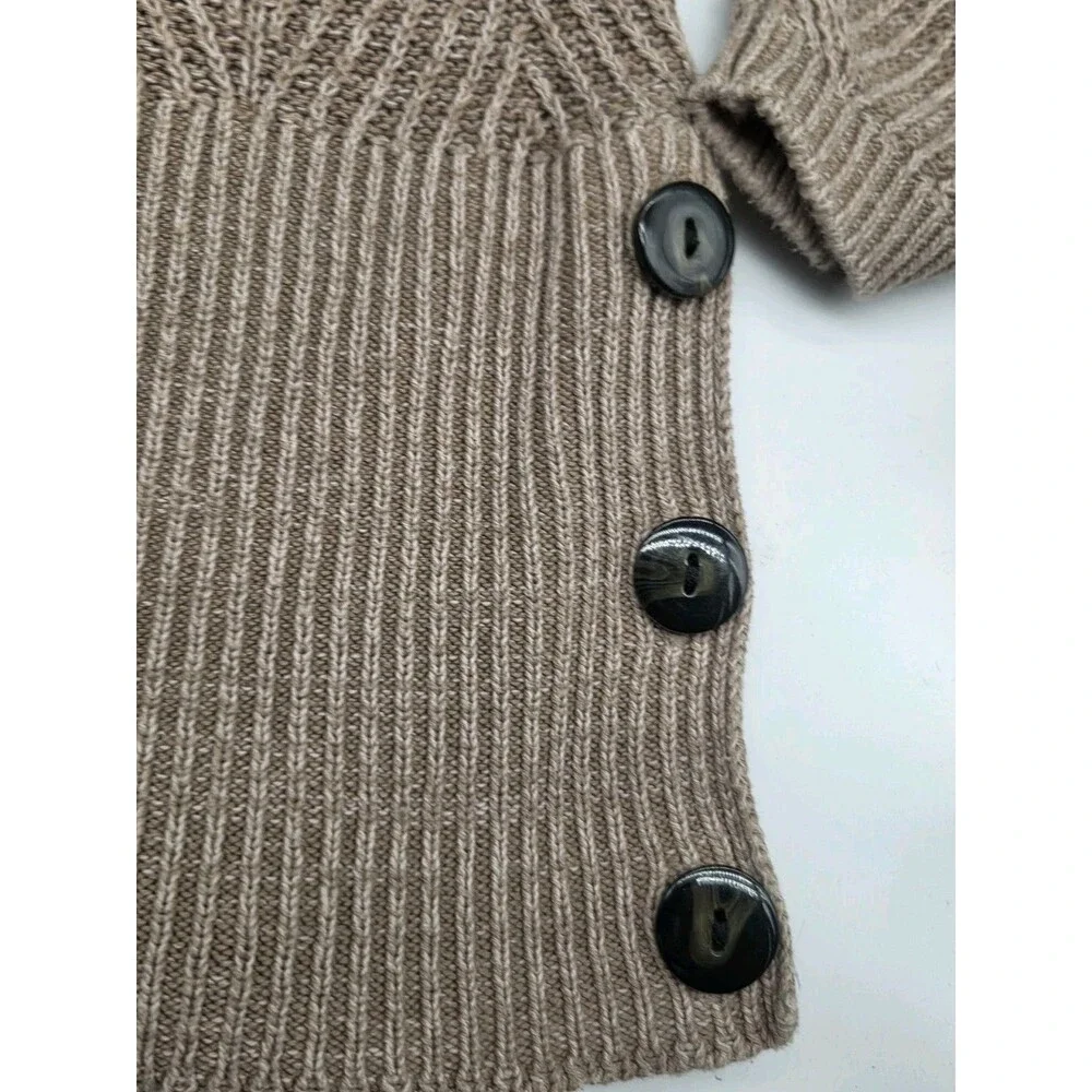 NorthStyle women shaker