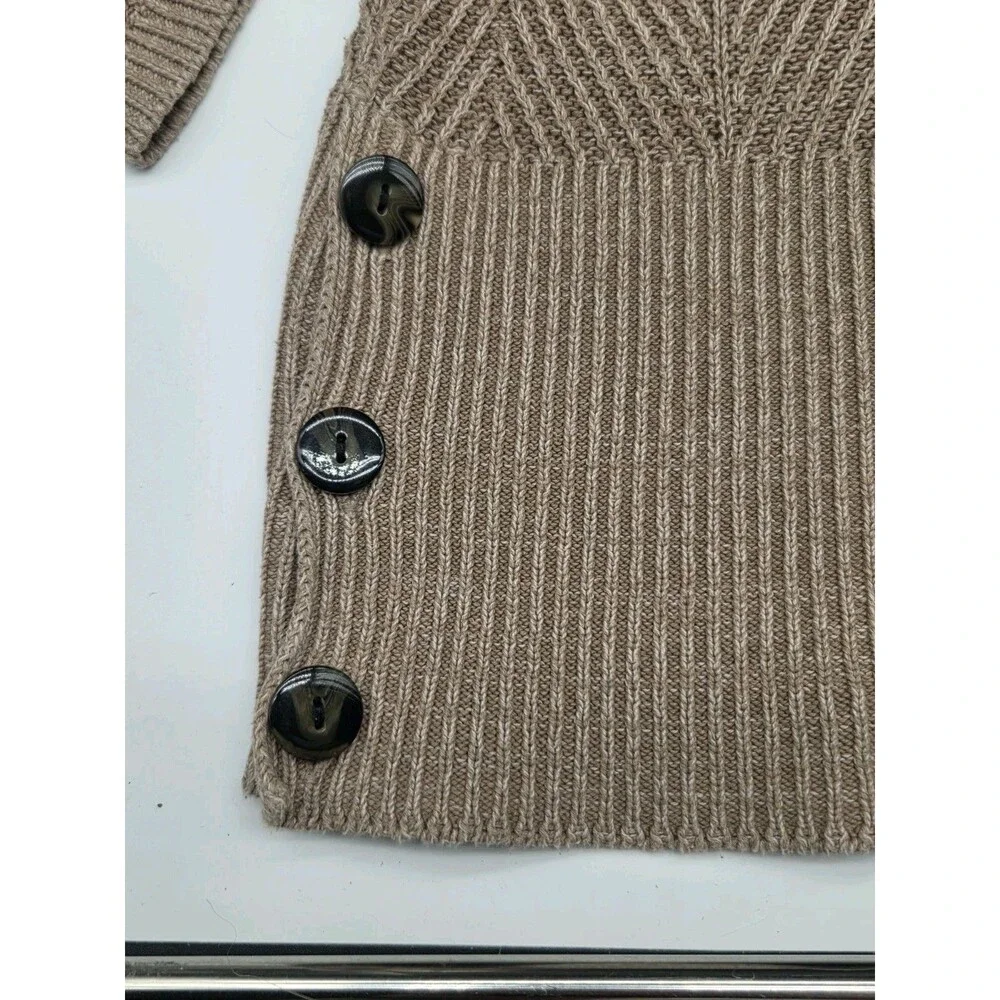 NorthStyle women shaker