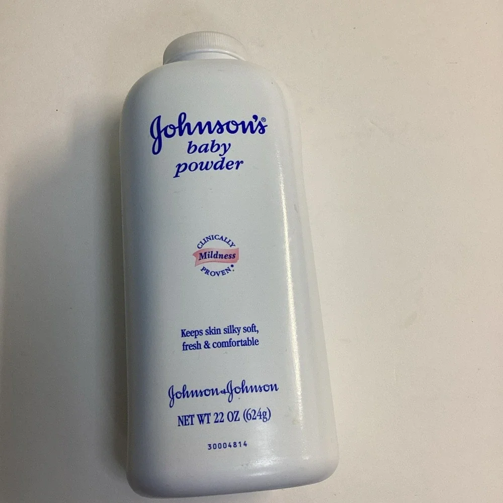 Johnsons & Johnsons Original Formula 1994 Talc Baby Powder  22 oz   Full