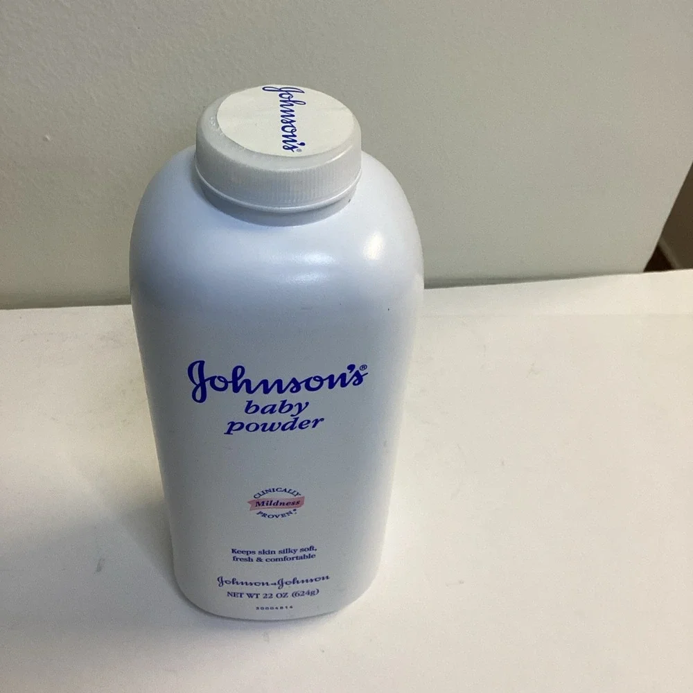 Johnsons & Johnsons Original Formula 1994 Talc Baby Powder  22 oz   Full