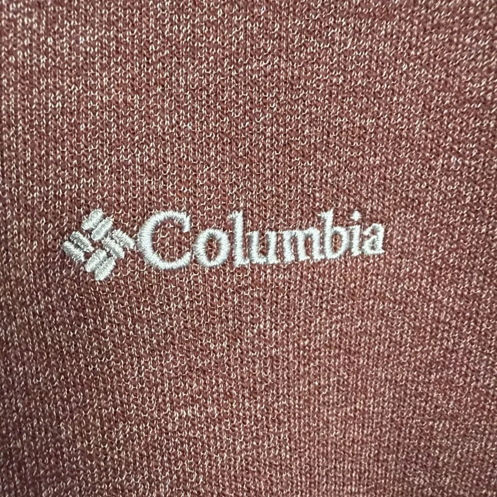 Columbia features polyester pattern