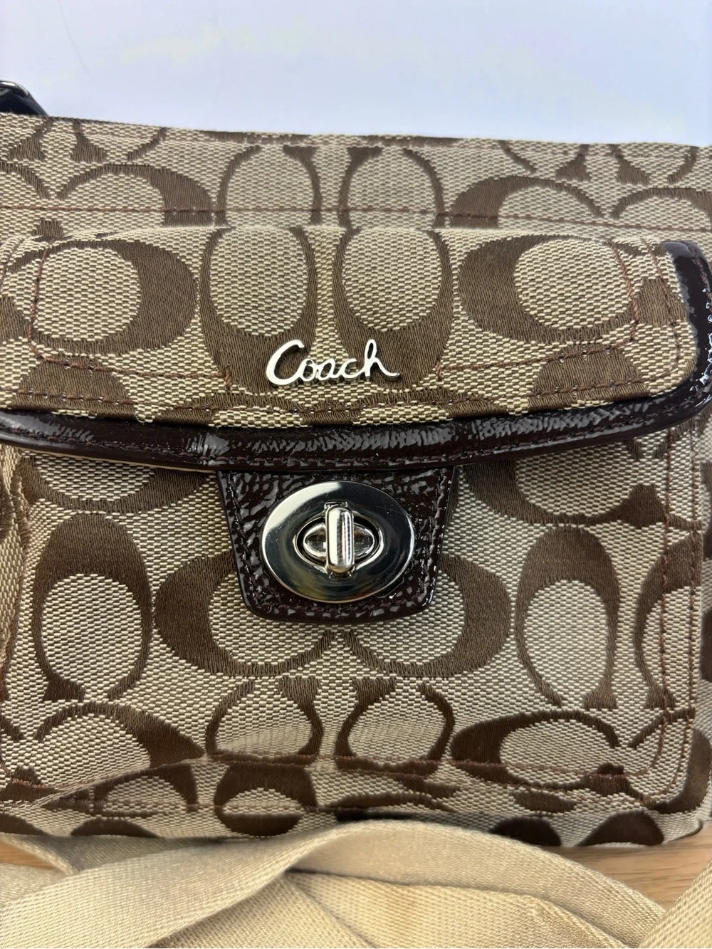 Y2K Coach Penelope Signature Canvas Swingpack Crossbody Brown Patent Trim