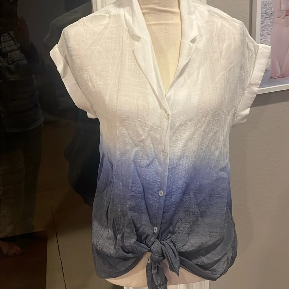 NWOT A Byer Womens White and Blue Ombre Button Down Shirt Top Blouse Size Large