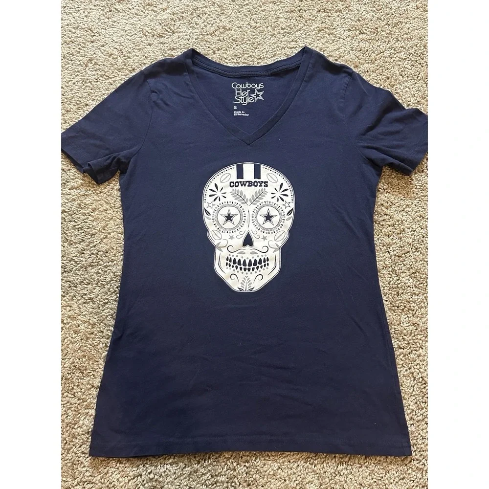 Women's NFL Dallas Cowboys V Neck Shirt - Small‎