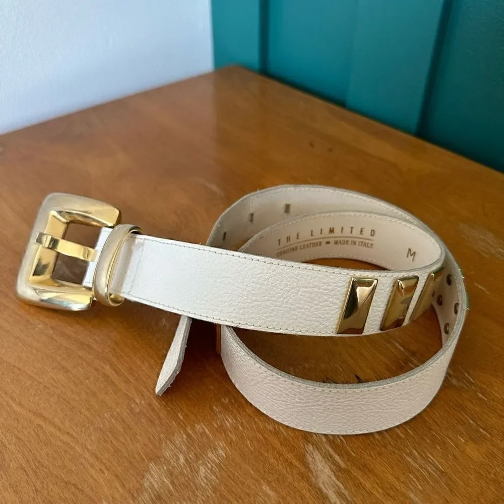 The Limited Women’s 80s Vintage White Pebbled Leather Large Gold Tone Oblong Stu