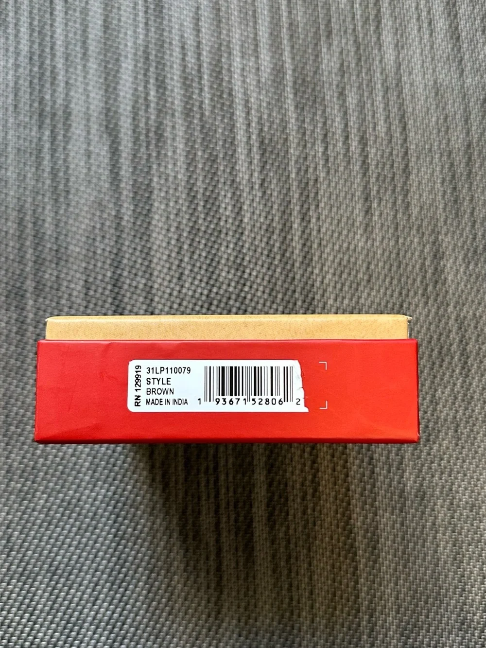Levis compact trifold