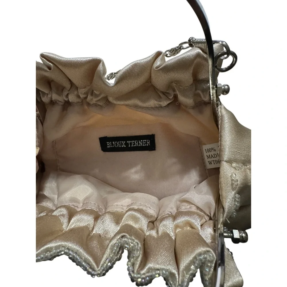 Bijoux Ternier illuminate your