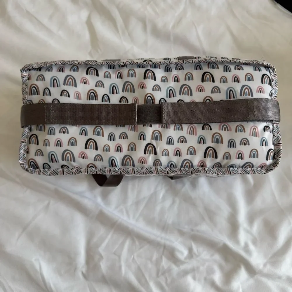 Petunia Pickle Bottom organize but
