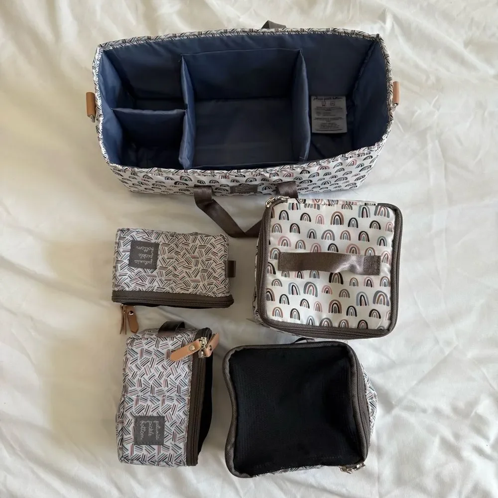 Petunia Pickle Bottom organize but