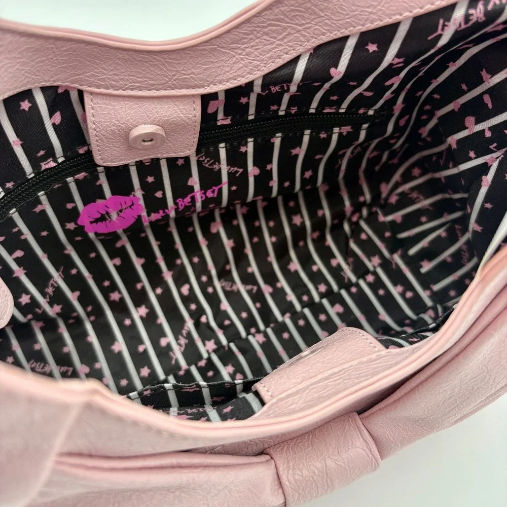 Betsey Johnson charming betsey