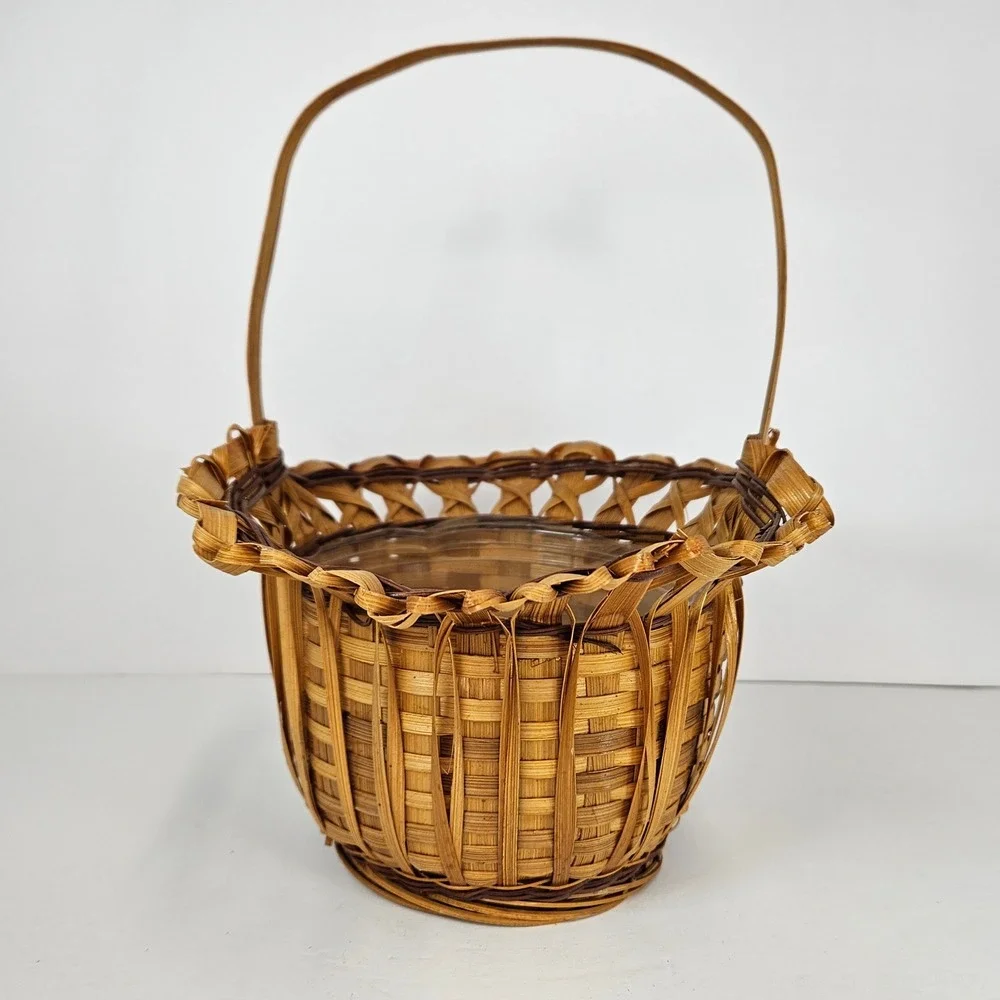 Vintage FTD Plant Ruffle Edge Wicker Basket with Handle Decorative Flower Basket