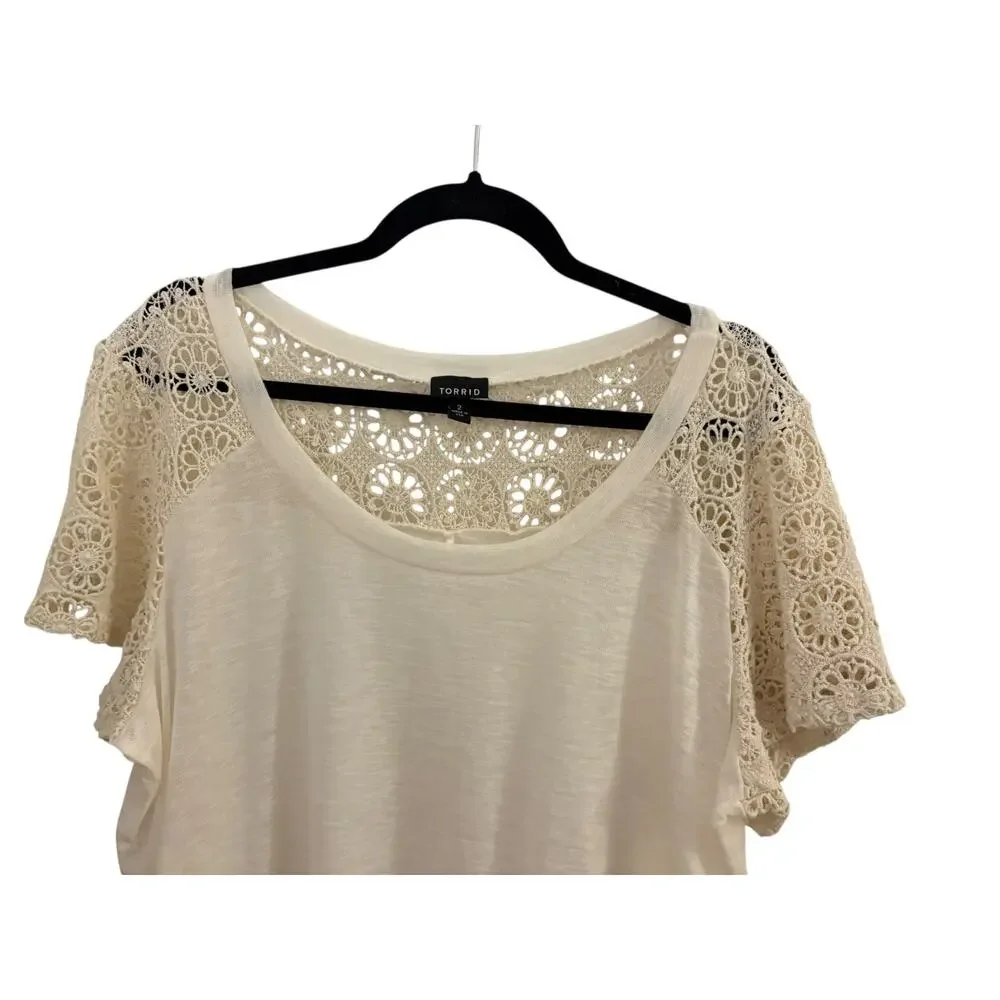 torrid front tunic feminine
