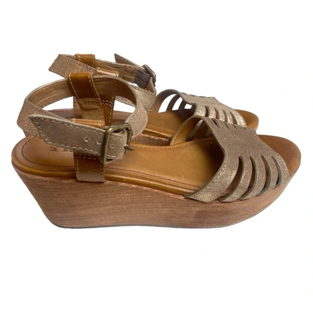 Trask Taupe Glittery Gold Strappy Platforms Leather Wedge Heel |  Size: 8