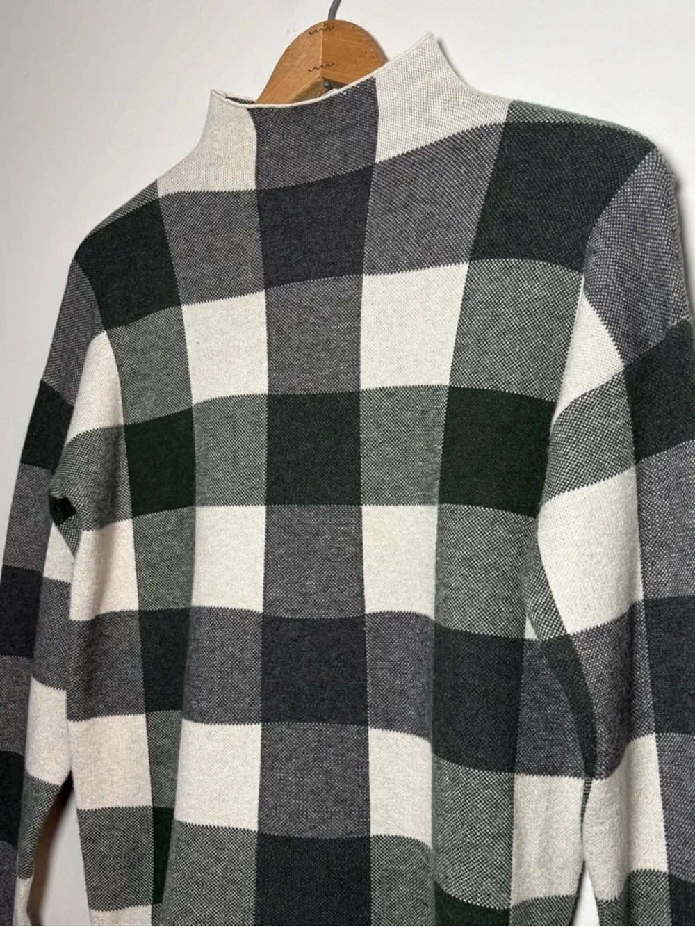 Tahari brand size