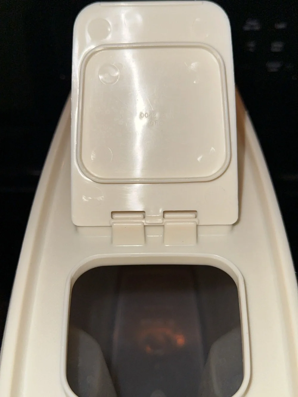 VTG Rubbermaid Plastic Food Storage Containers x3 with Lid - Cream