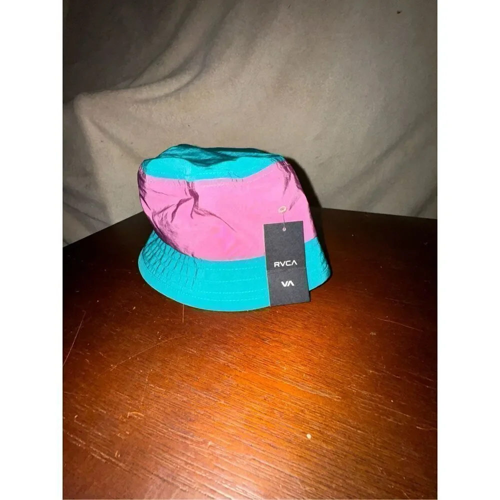 NWT RVCA bucket hat