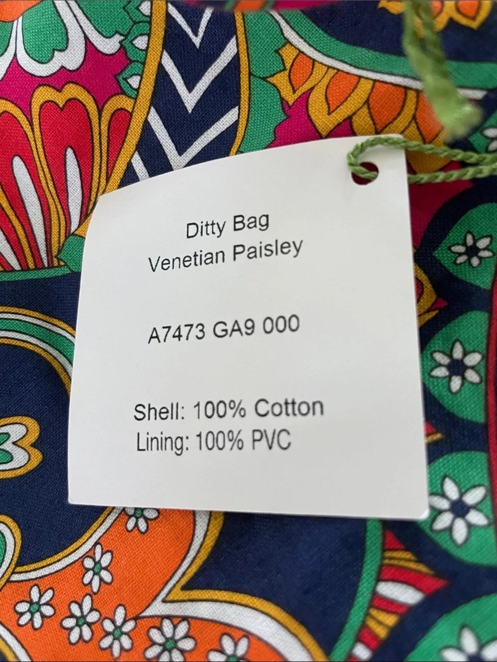 Vera Bradley bold bag accents