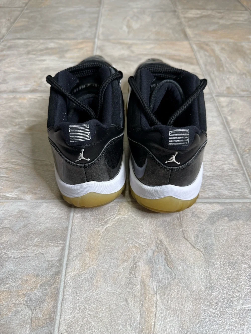 Jordan shiny black