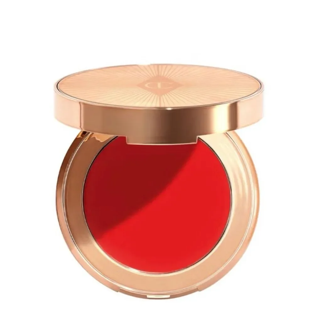 Charlotte Tilbury beautiful professional