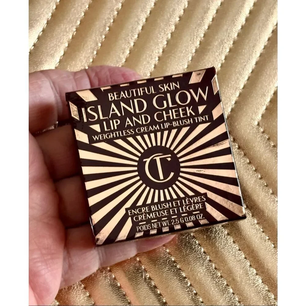 CHARLOTTE TILBURY -Beautiful Skin Island Glow Lip & Cheek Tint/Sun Blushed Glow