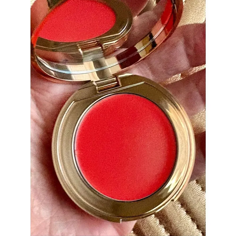 Charlotte Tilbury stem glow
