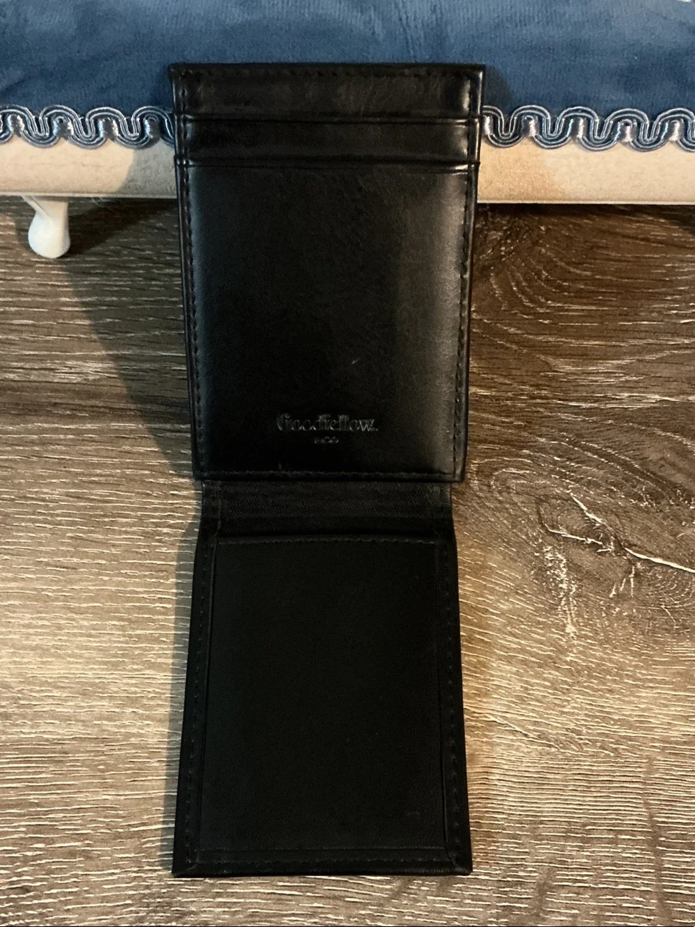 Goodfellow & Co Black Leather Card Holder with Multiple Slots ID Window