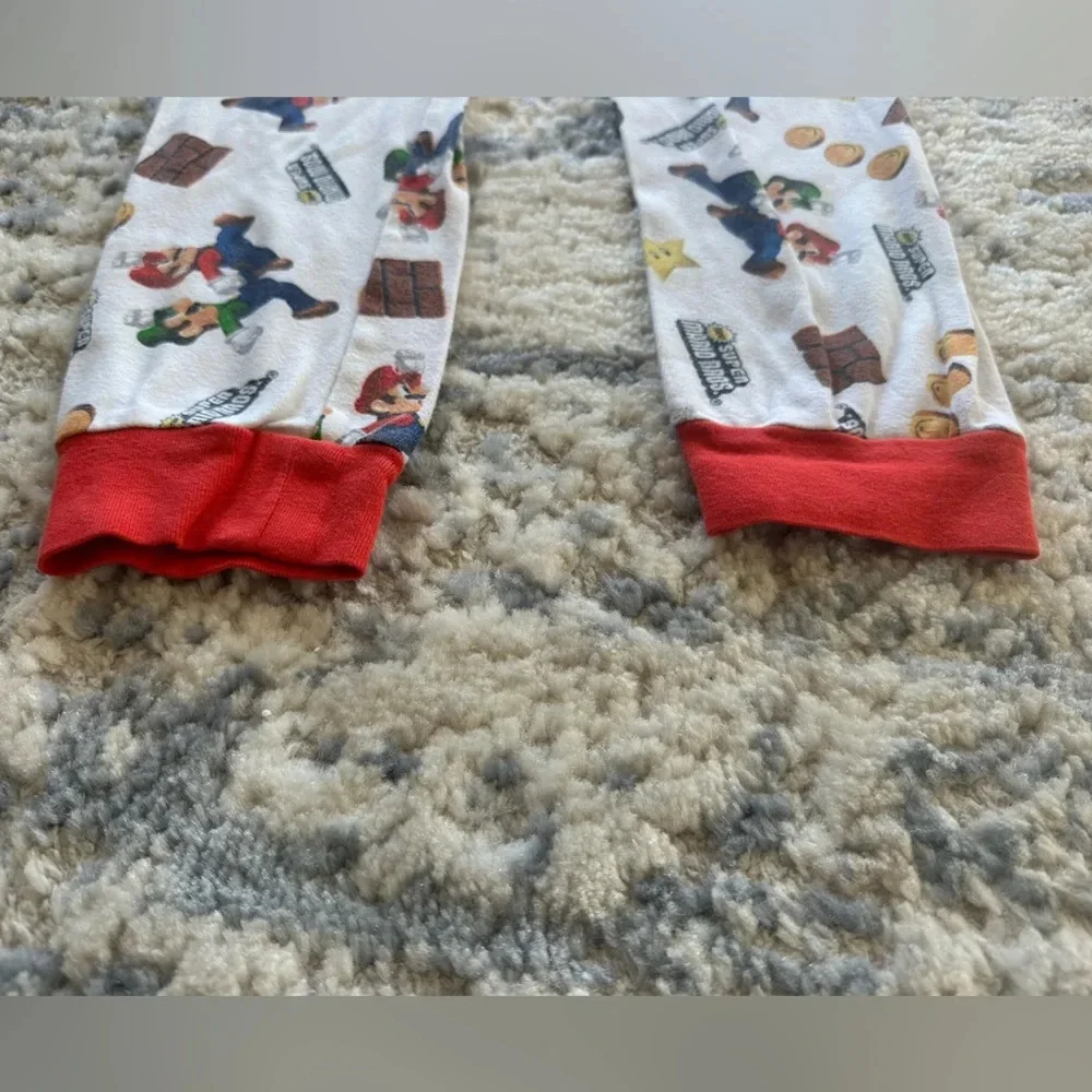Super Mario Brothers size boys