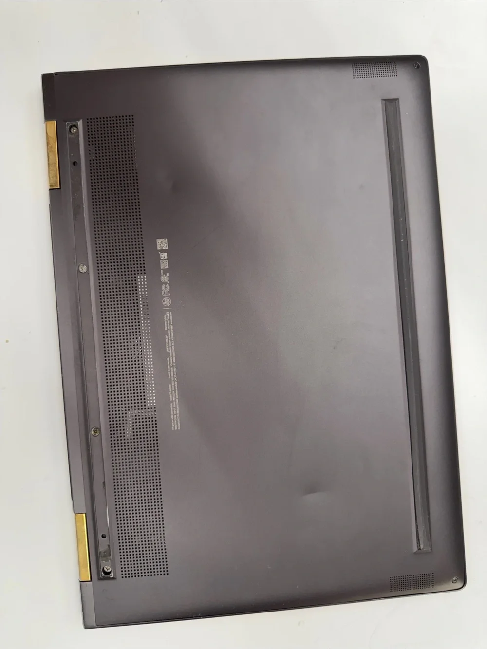 HP Spectre x360 15-EB1043DX