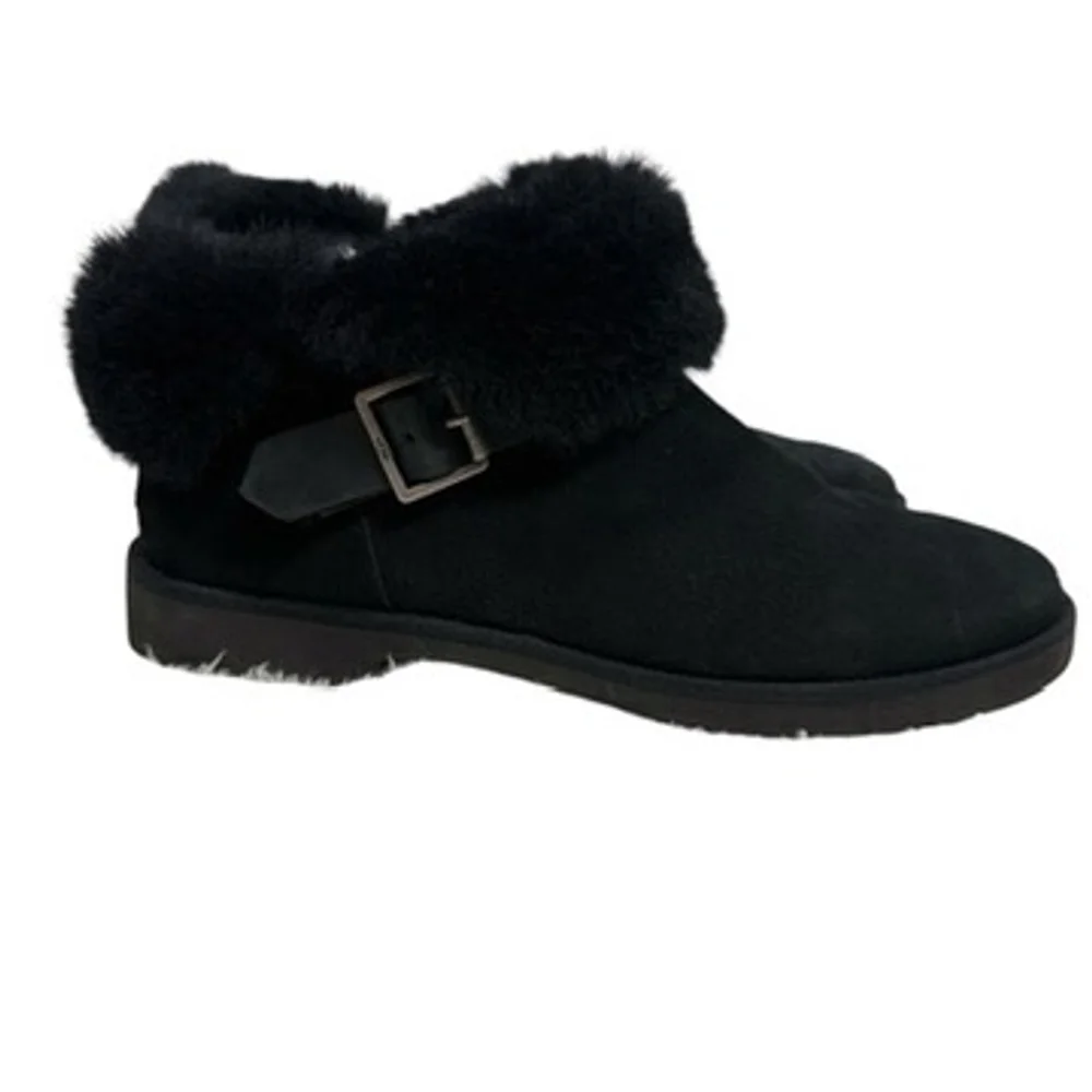 UGG romely black