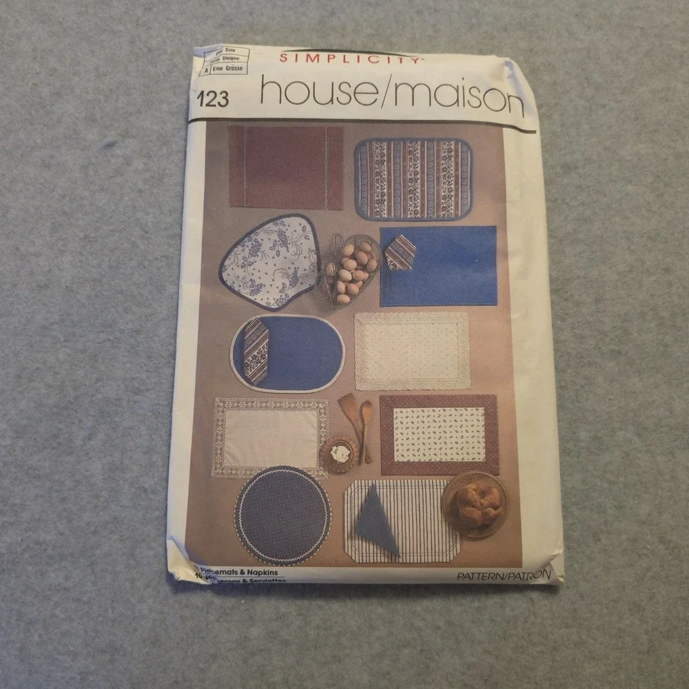 Simplicity House Maison Sewing Pattern 123 placemats and napkins vintage 1985
