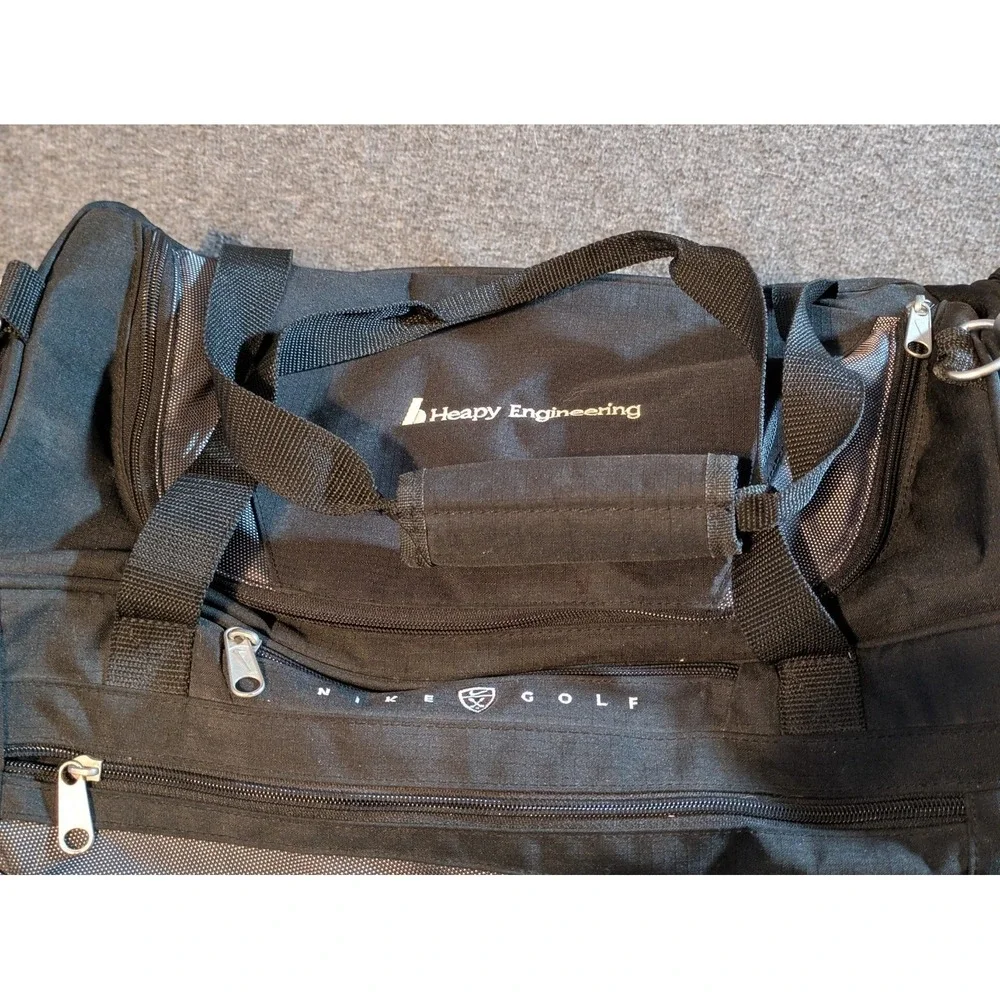 Nike Golf Adult Unisex Medium Duffel Black Bag Carry On