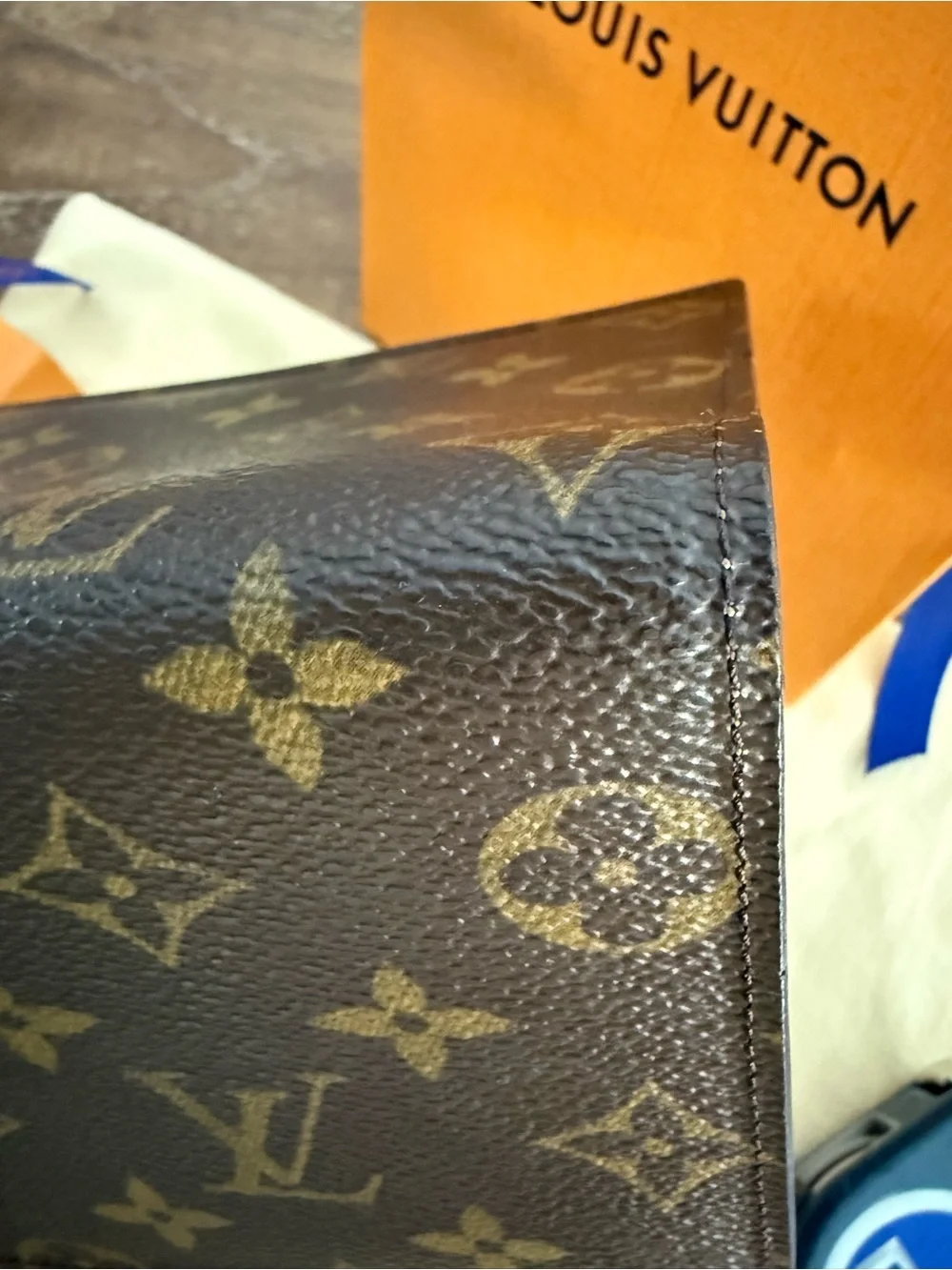 Louis Vuitton iconic lv