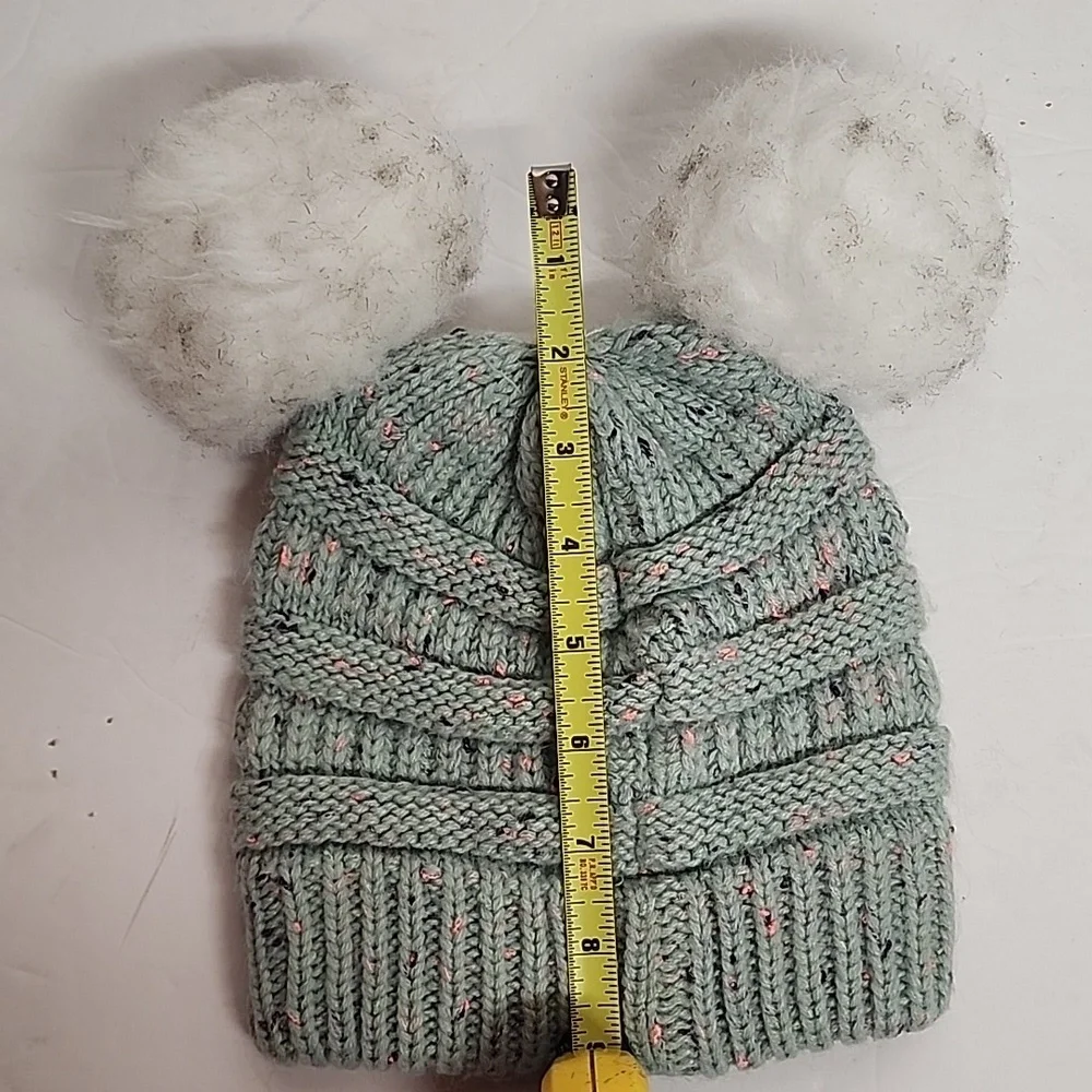 D&Y knit charming