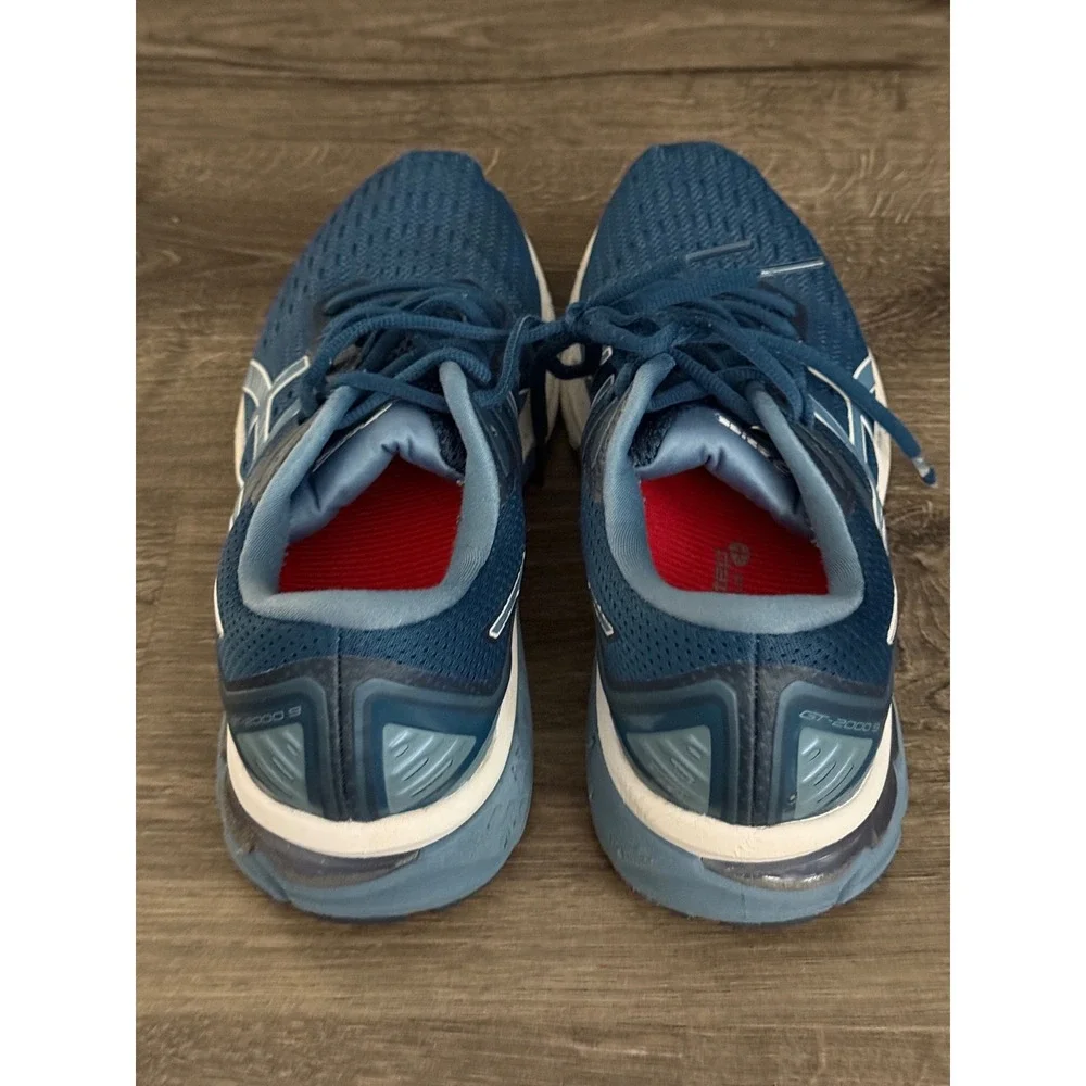 Asics size 10
