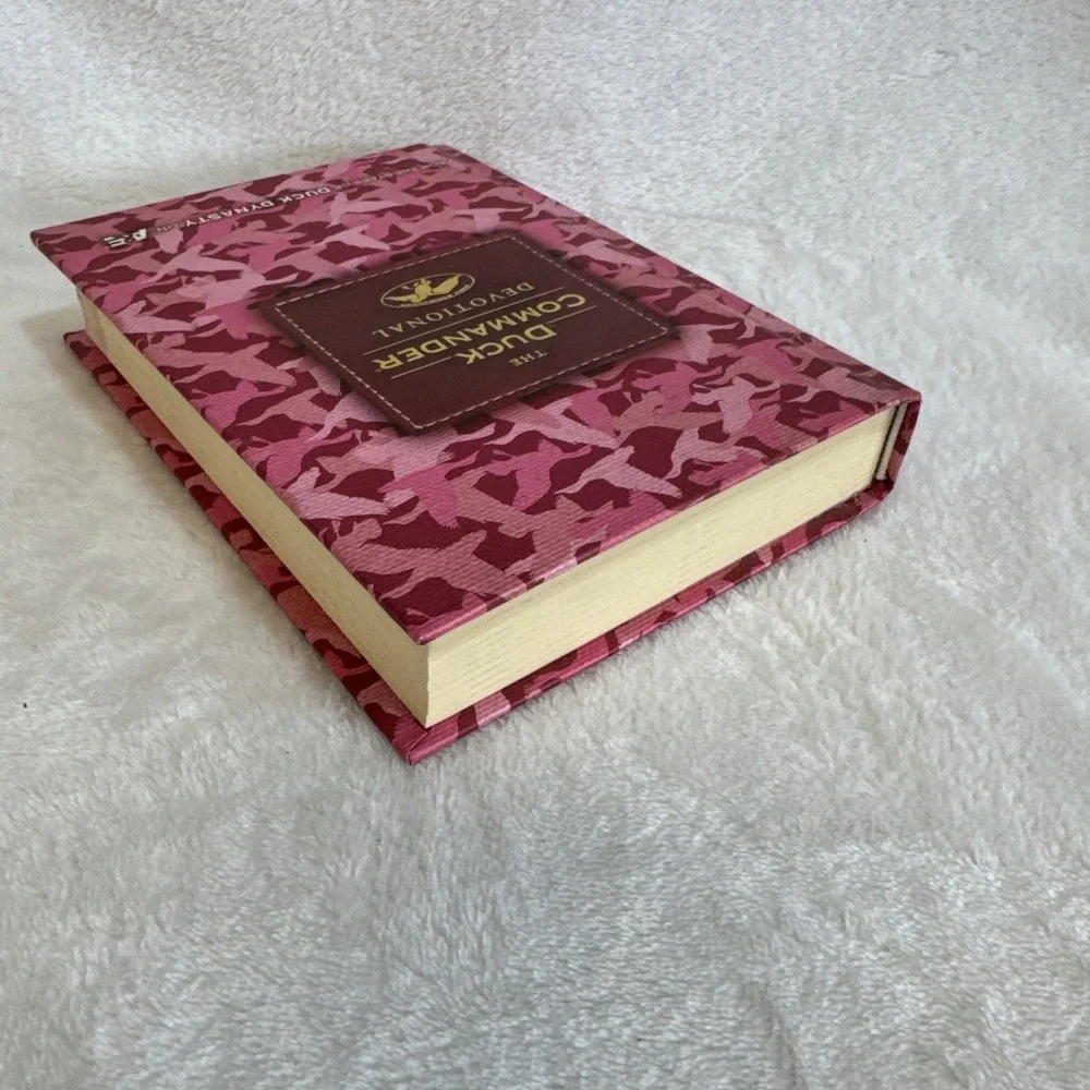 The Duck Commander Devotional Pink Camo A&E Book Faith Messages Robertson Family