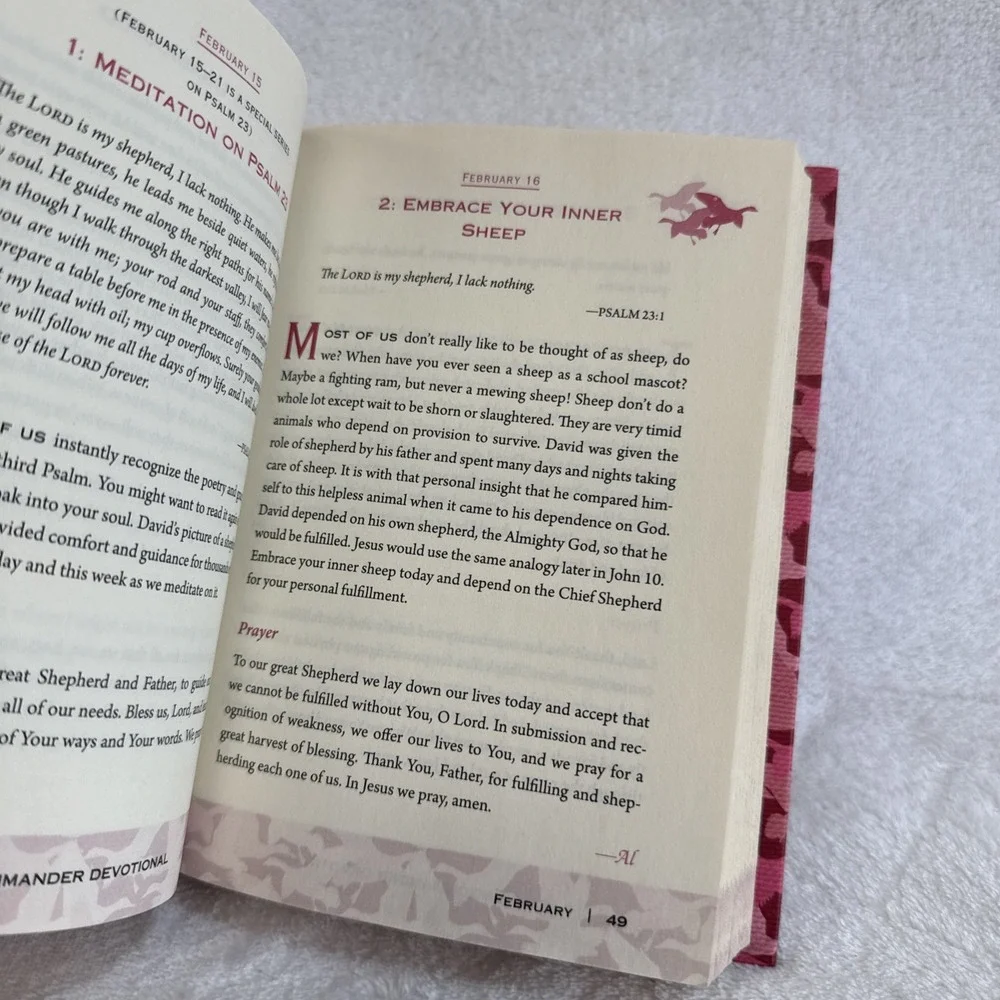 The Duck Commander Devotional Pink Camo A&E Book Faith Messages Robertson Family