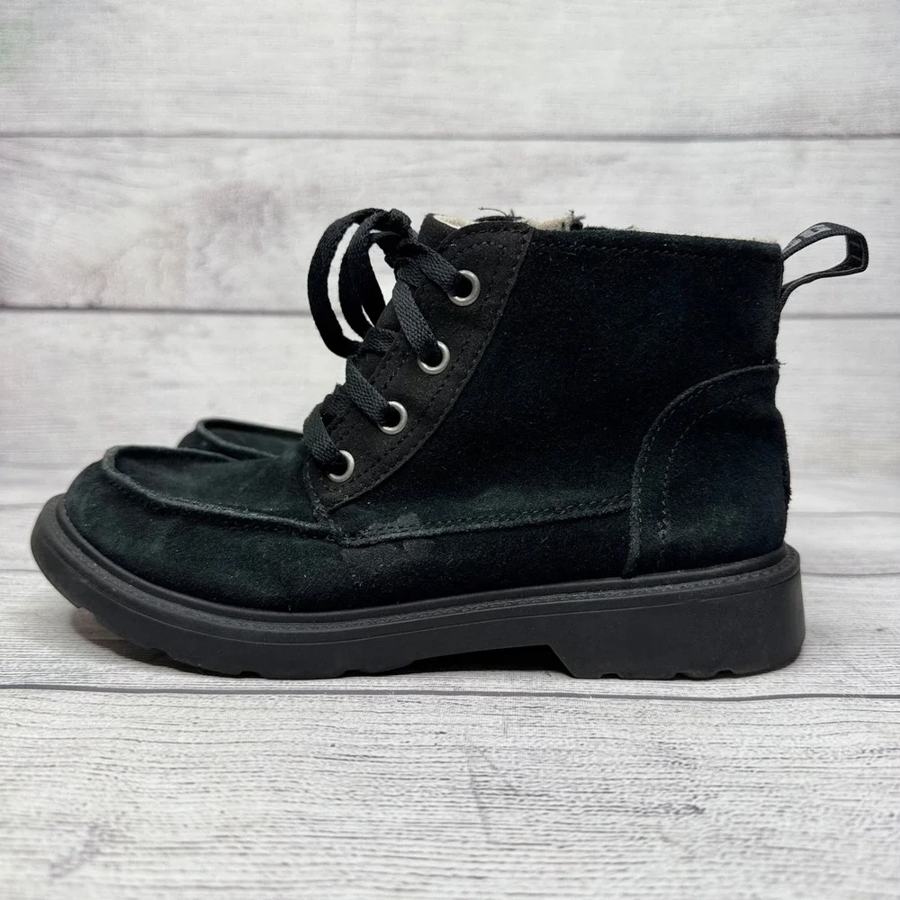 UGG kids black
