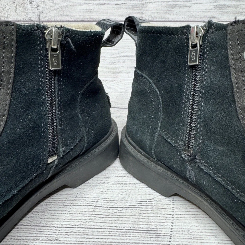 UGG kids black