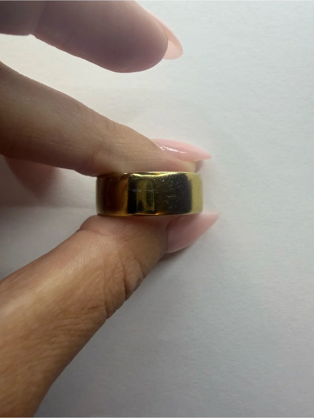 Oura Ring gen 4 gold ring size 6