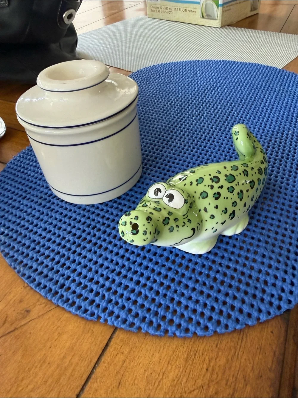 GOEBEL Porcelain Crocodile Sugar Shaker – “Conrad the Crocodile”. Hard to Find