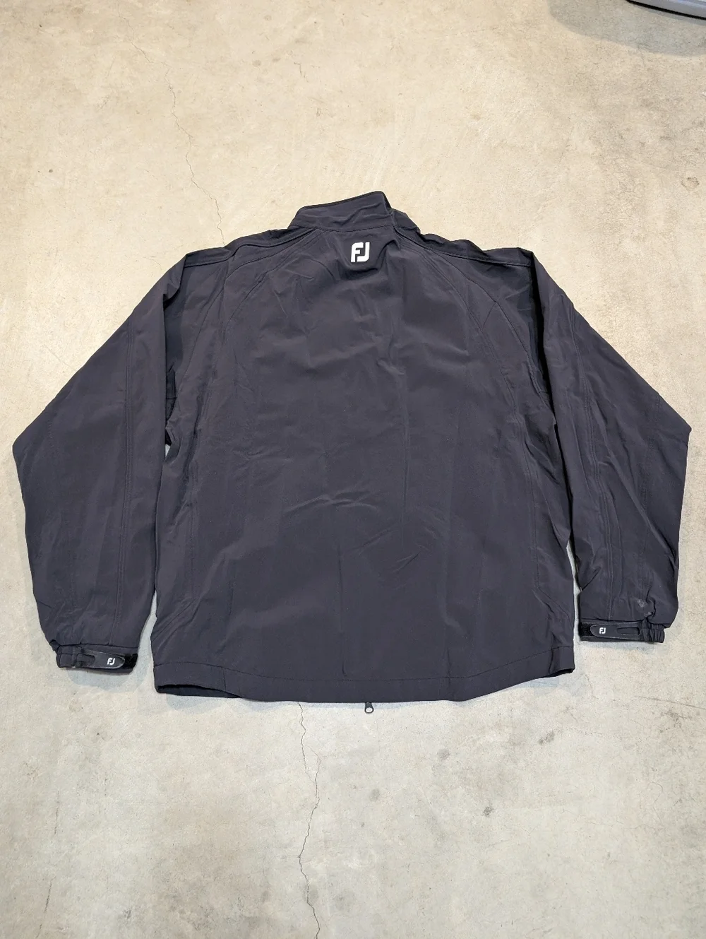 FootJoy streamlined windbreaker
