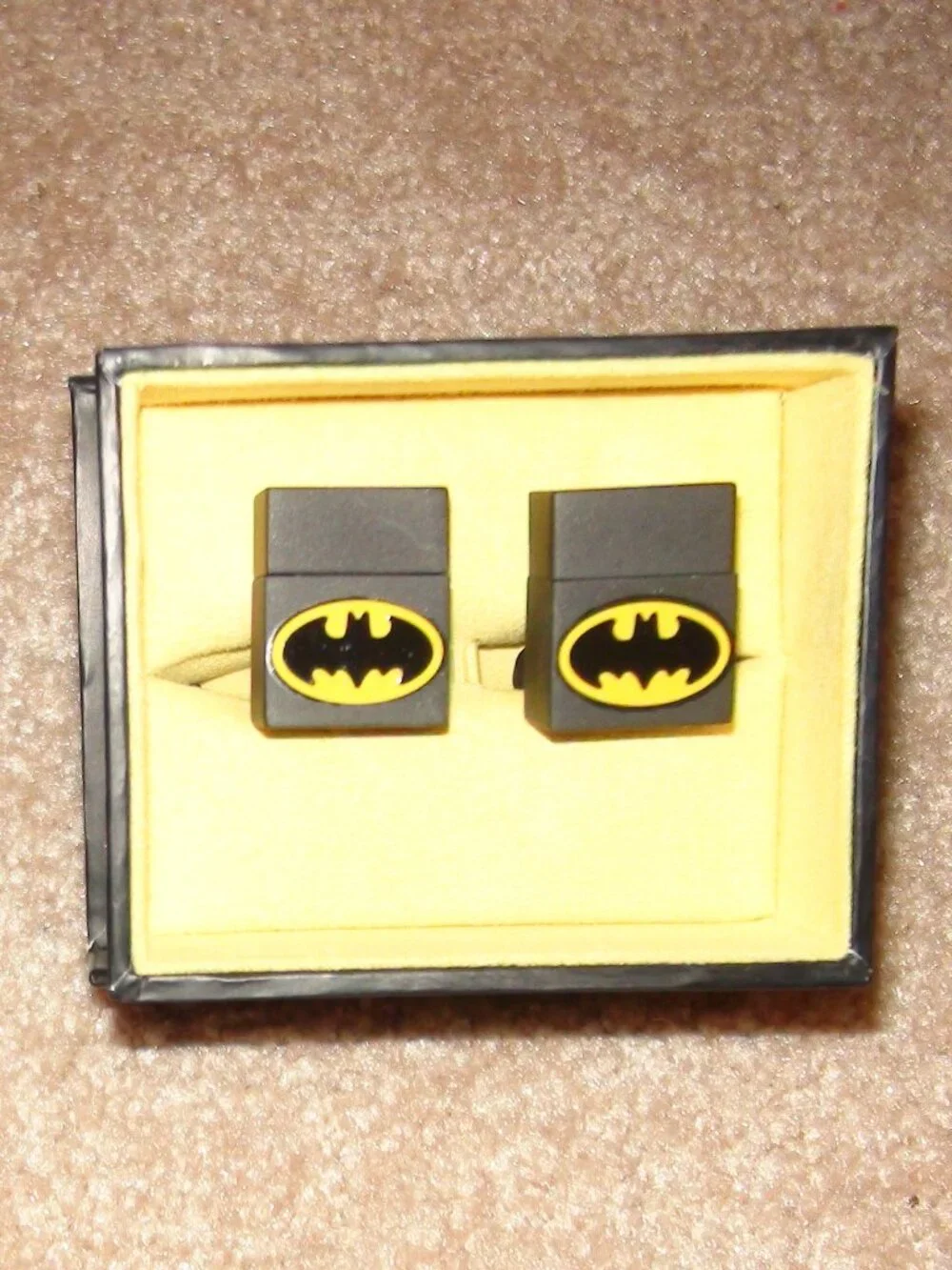 Cufflinks DC Comics 4GB USB Flash Drive Batman