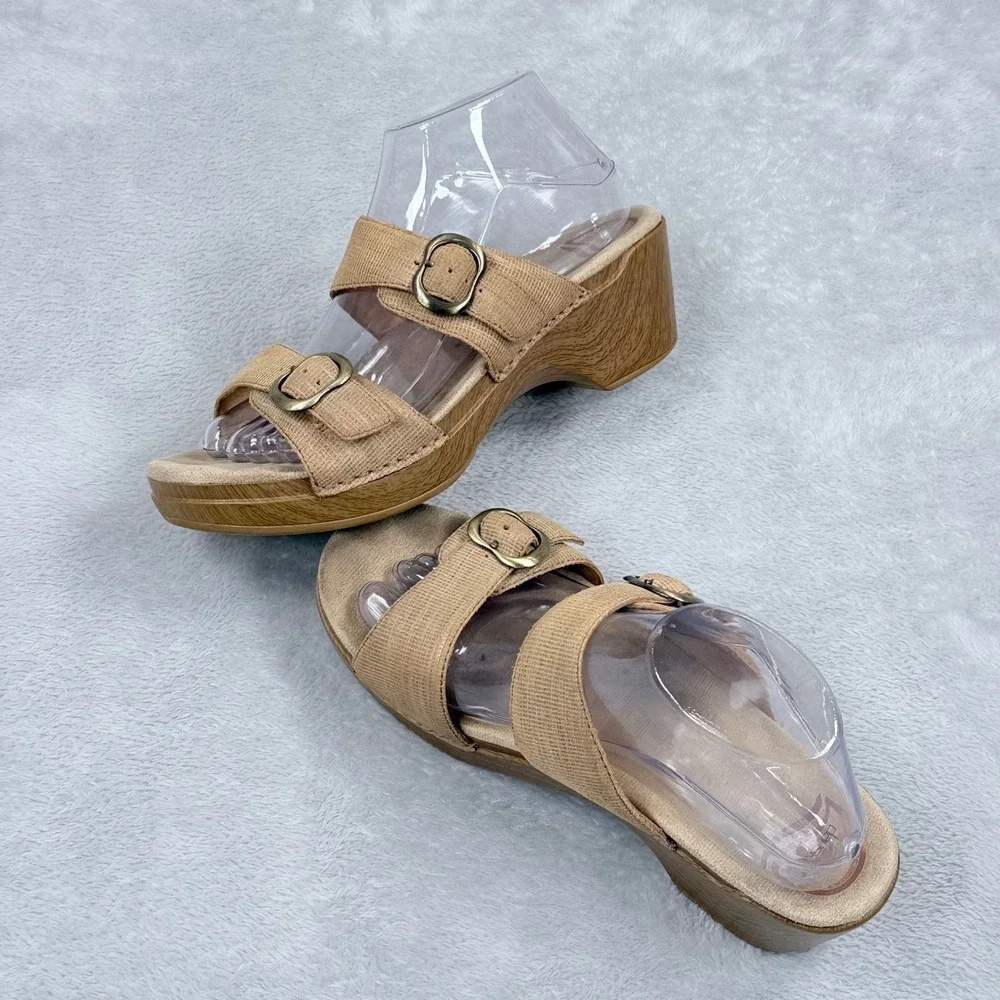 Dansko Sophie Wedge Sandals Womens 40 Tan Leather Double Strap Buckle Slides